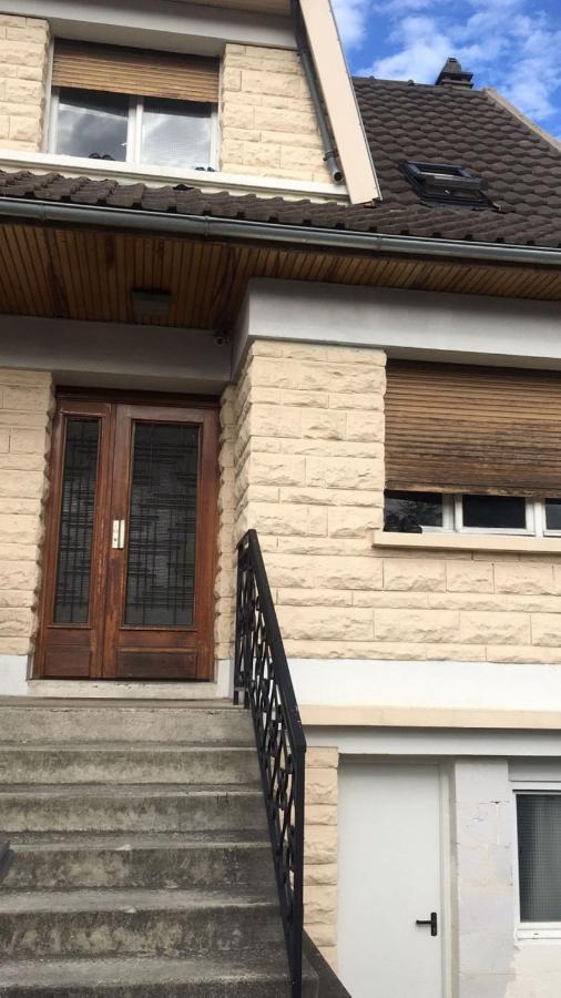 Lori Hostel Bobigny Esterno foto